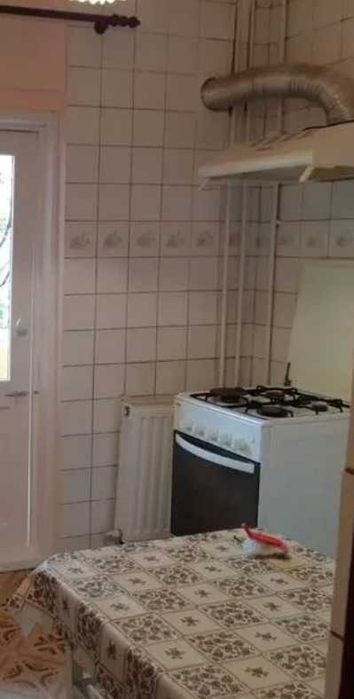 Дава се под наем Тристаен апартамент в Пловдив, Кючук Париж - 86 кв.м за 336.6 € - Снимка #2