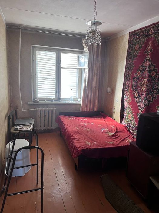 Продаю 4х ком кв Миробадский район,  улица Олтинкуль