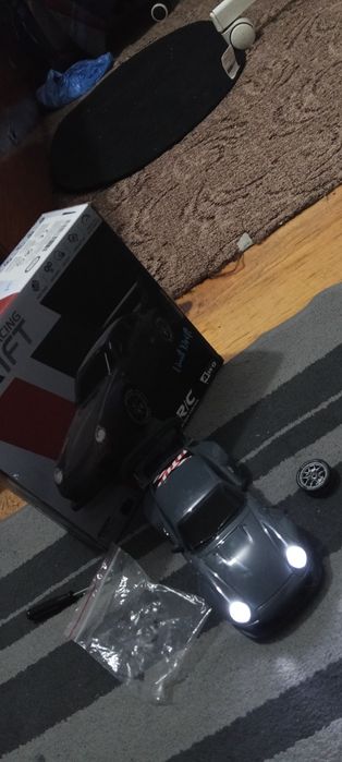 Mașinuță de drift nouă în cutie!