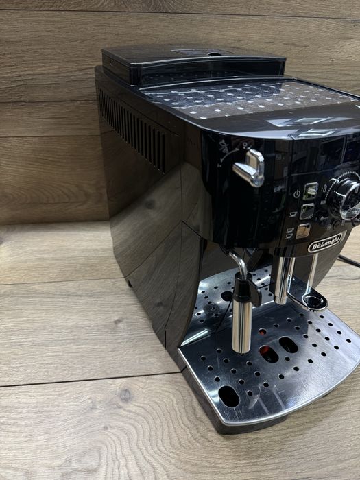 Кафемашина Delonghi MagnificaS Type:ECAM21.116.B