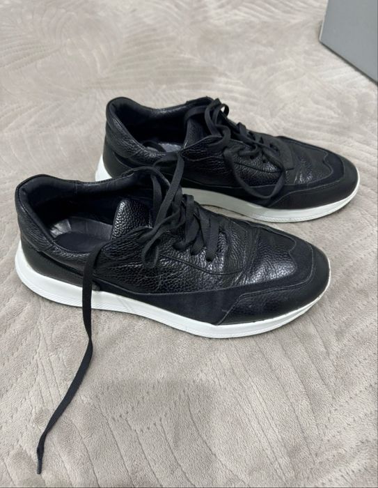 Кроссовки женские кожаные