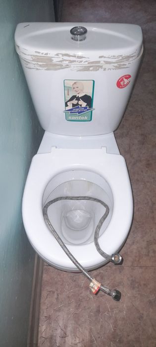 Продам унитаз в хорошем состояний