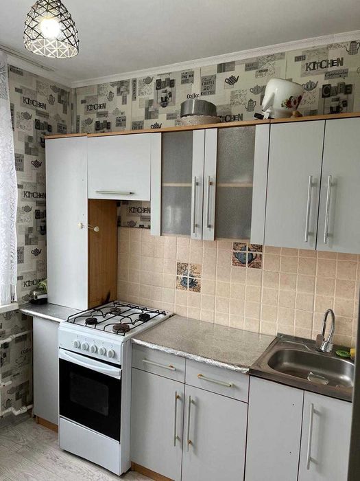 Продам 1 ком квартиру на Уюте
