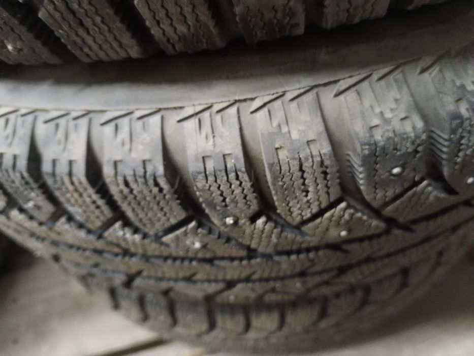 Шины зимние шипы 185/65R15