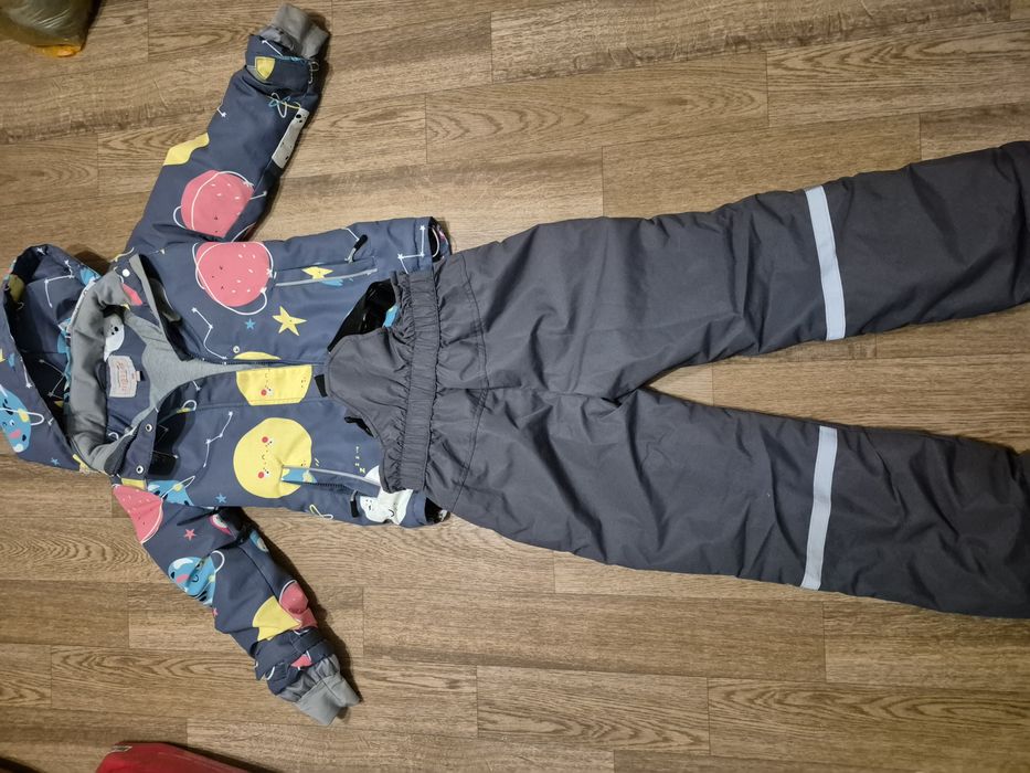 Продаю детскую куртку