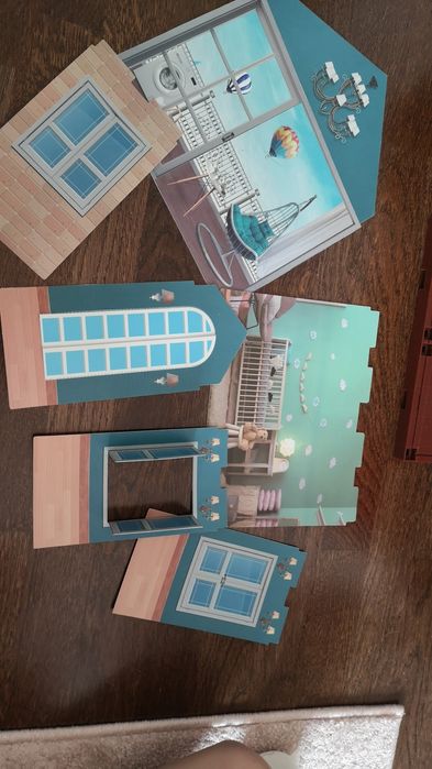 Домик для кукол LOL