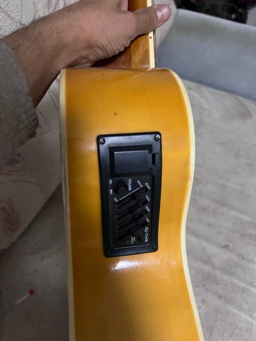 Getara sotiladi akustika ekvalayzerli sastayana zur turubdi