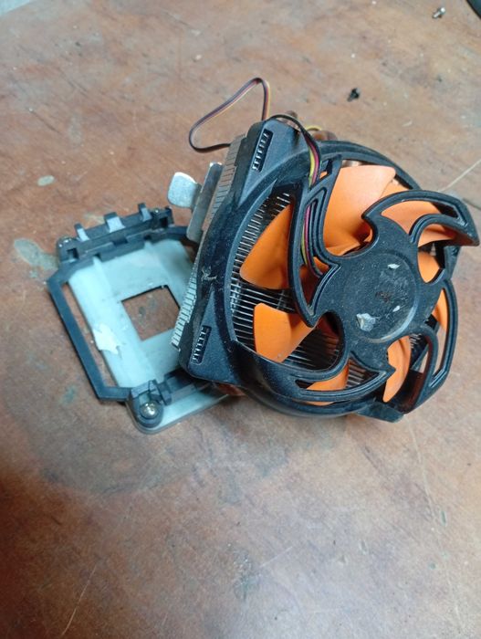 Продам на CPU радиатор