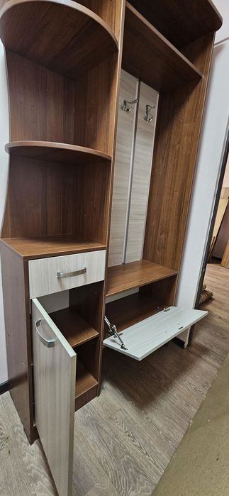 Продам прихожую бу