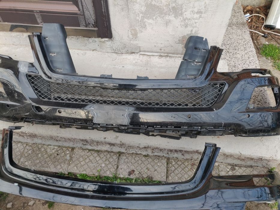 Предни Брони за Mercedes ML / W164  /2006--2011  г.