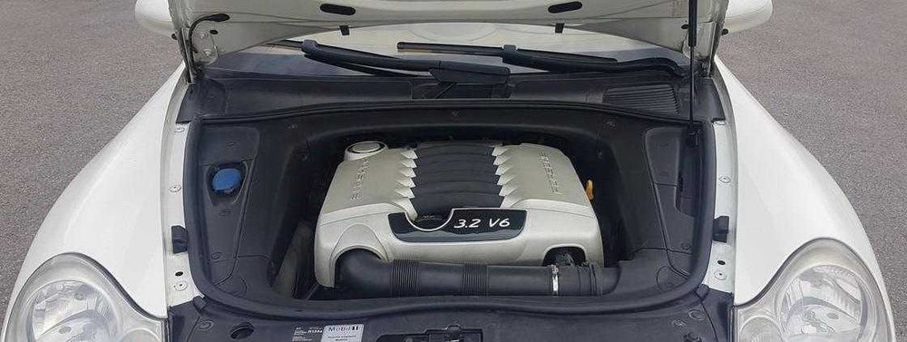 Porsche Cayenne 2004 г.