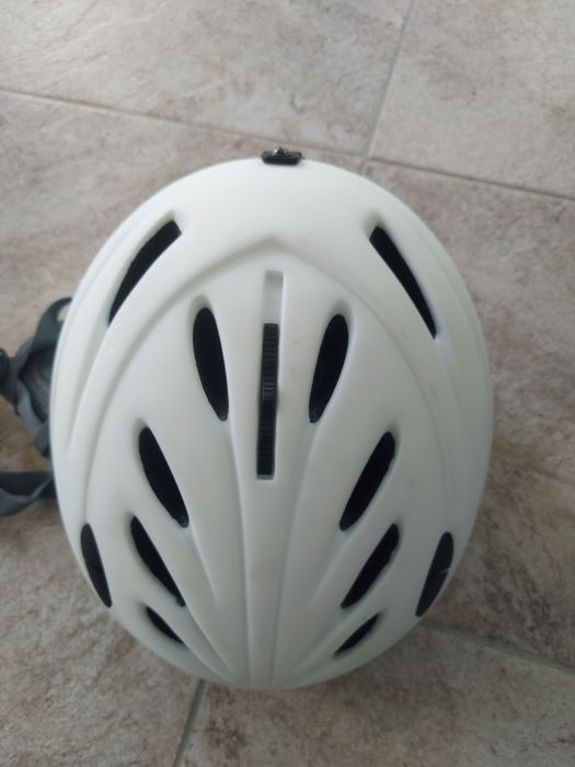 Casca de schi / snowboard , alba