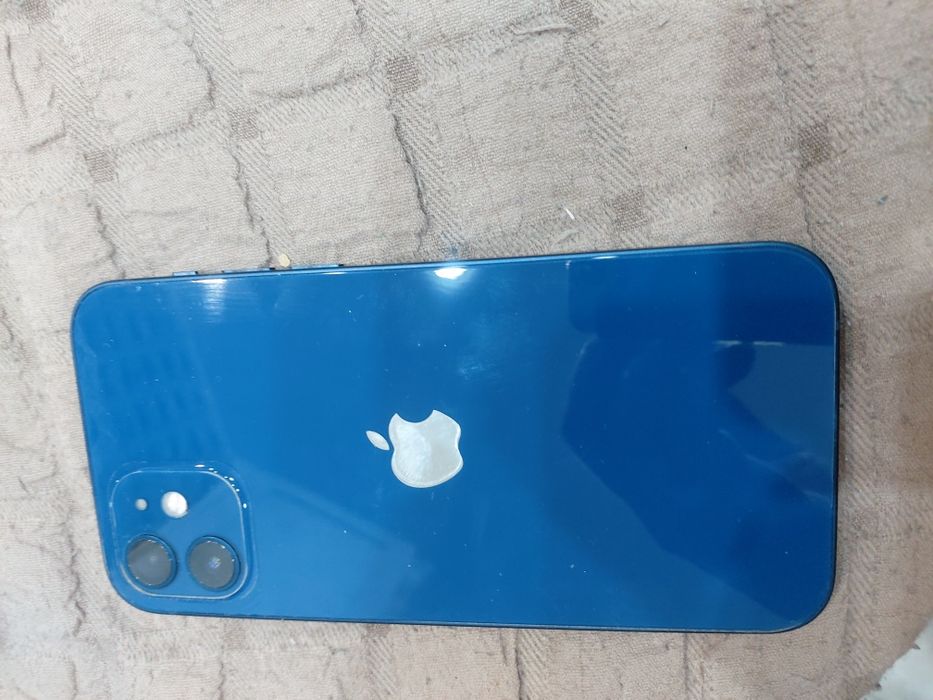 Продам Айфон iPhone 12 128gb