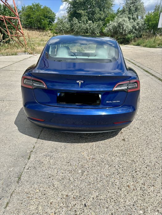 Tesla Model 3 Long Range AWD 2019