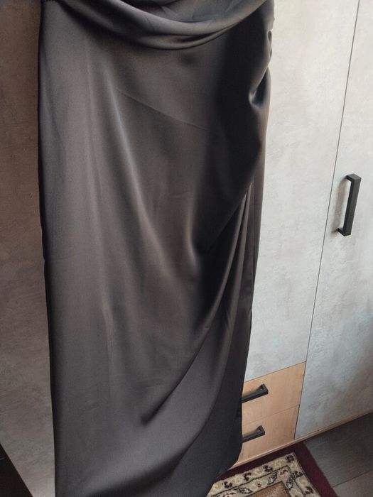 Продам платье черное