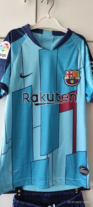 Детски футболен екип