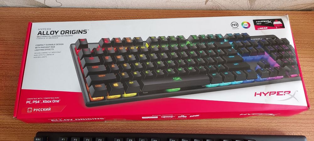 Продам механическую клавиатуру HyperX