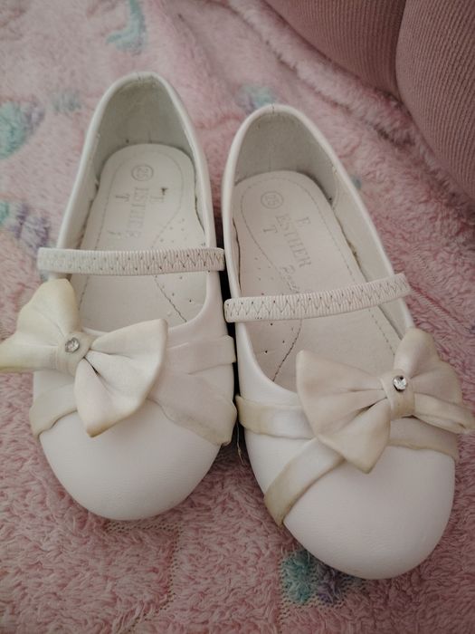 Обувь на девочку 25-26