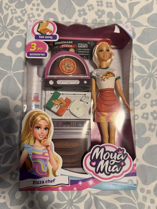 Кукла с пица и аксесоари