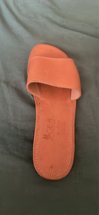 Кожени чехли-40/41 номер-нови