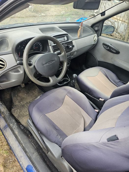 Dezmembrez Fiat punto 2005 1.2 benzina