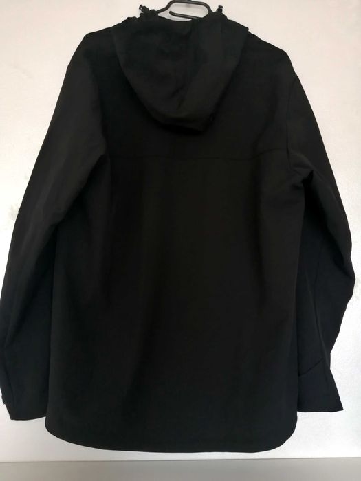 Jacheta barbati H and M H&M antiploaie antivant masura M geaca sport