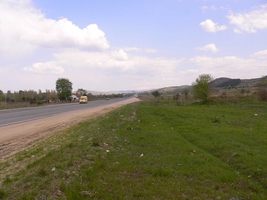 Продава се Земеделски имот в с. Усойка, Област Кюстендил -  кв.м за 16125 €/дка - Снимка #2