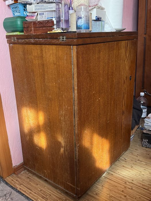 Продам швейную машинку