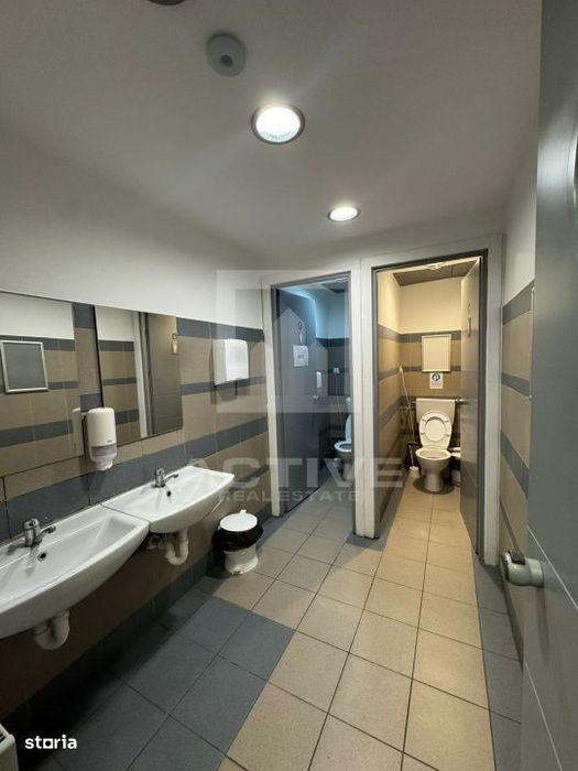 Spatiu multifunctional -sens giratoriu