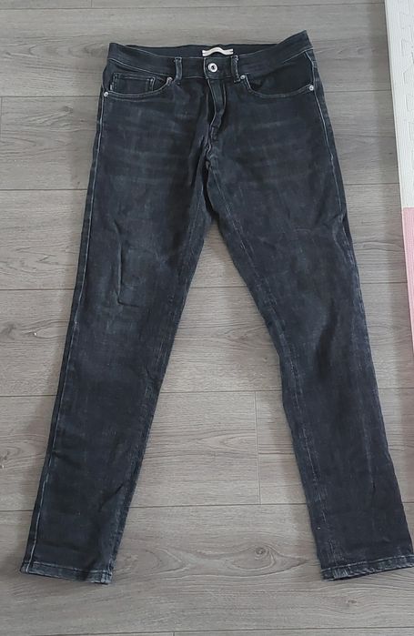 Vand blugi Guess Marciano noi,marimea 30