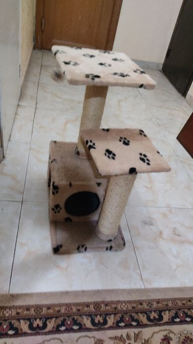 Продам домик для кошек