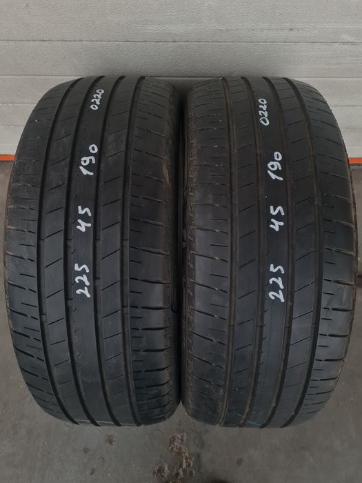 Летни гуми 2 броя BRIDGESTONE Turanza T005A 225 45 R19 дот 0220
