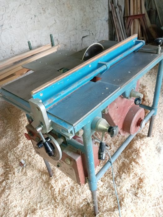 Станок продам "УНИВЕРСАЛ".