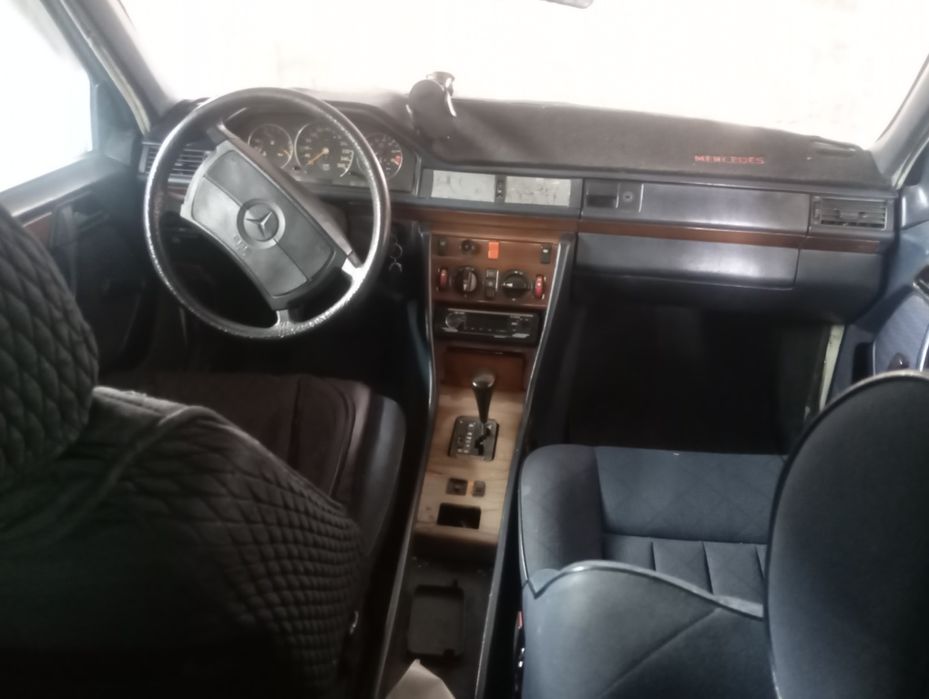 Мерседес 124 е300