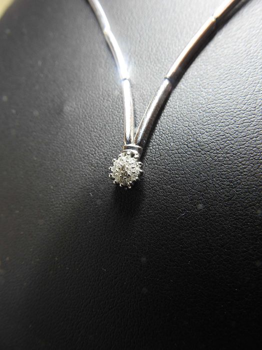 Колие бяло злато с диаманти