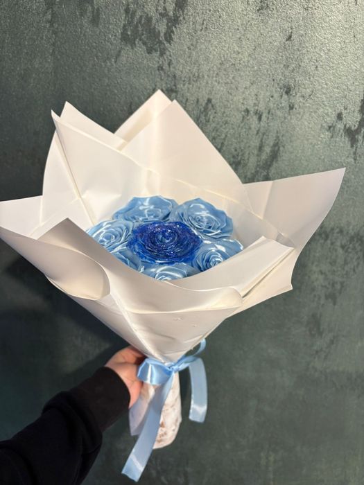 Buchet  7 trandafiri de satin