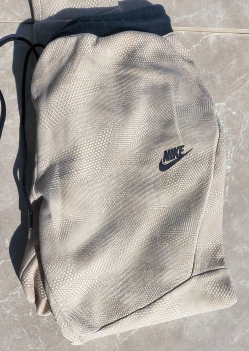 Nike Tech Fleece размер M