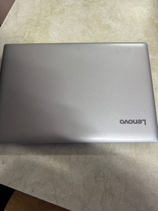 Ноутбук Lenova зарядкой