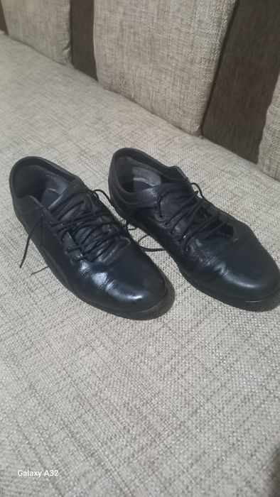 Спортни обувки кожени 41