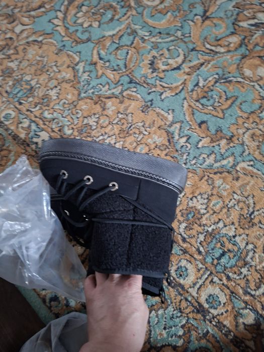 Продам уги новая