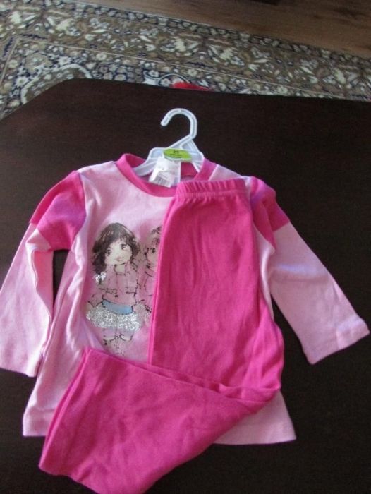 Детска пижамка за малки принцеси