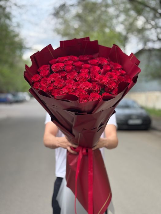 51 роза(80-90см) 17500