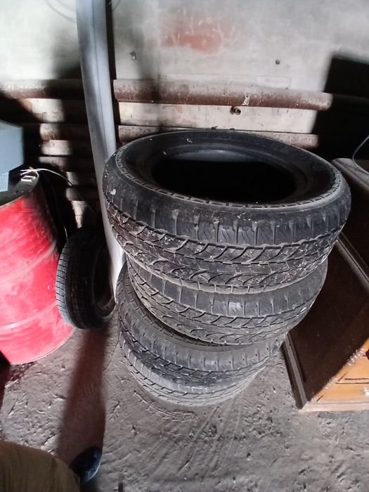 продам шины комплект на прадик