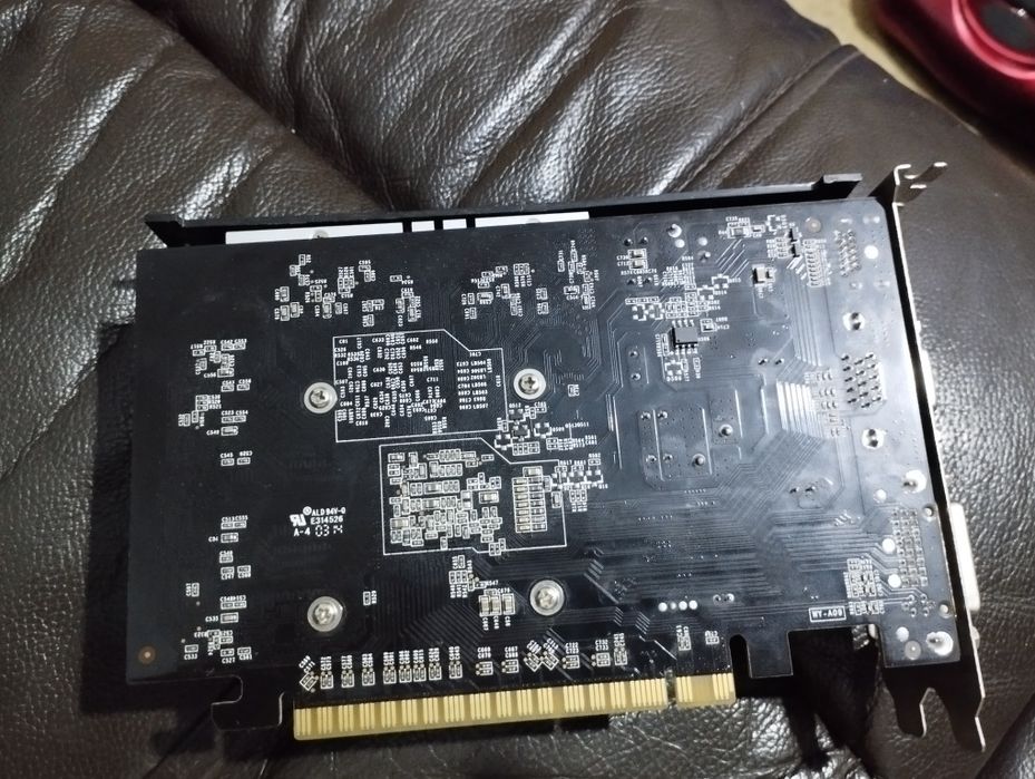 Продам видео карту афокс срочно