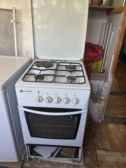 Продам газоэлектрическую плиту Arthouse