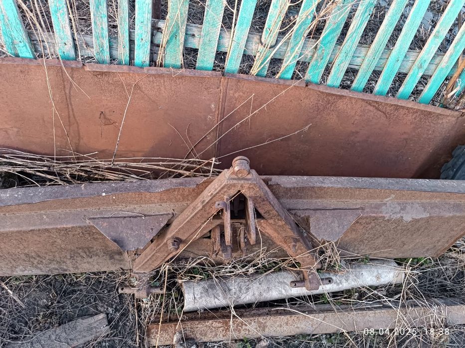 Лопата на трактор