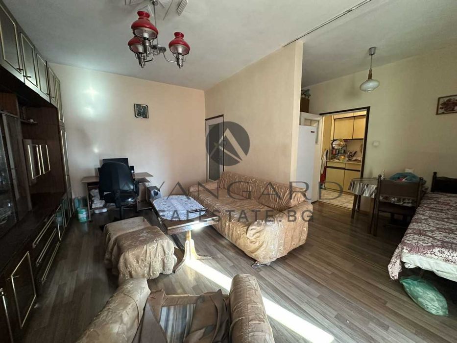 Продава се Тристаен апартамент в Пловдив, Тракия - 86 кв.м за 1512 €/кв.м - Снимка #2