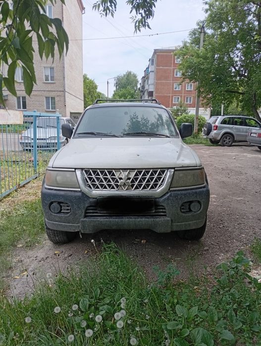 Продам машину модель MITSUBISHI MONTERO