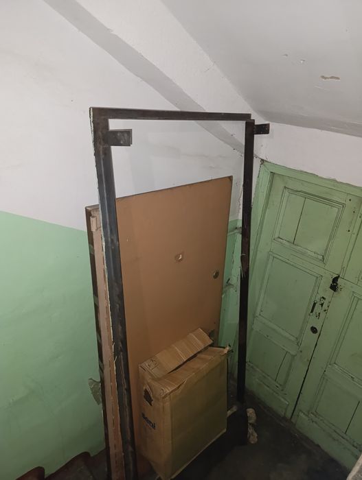 Дверь входная металлическая