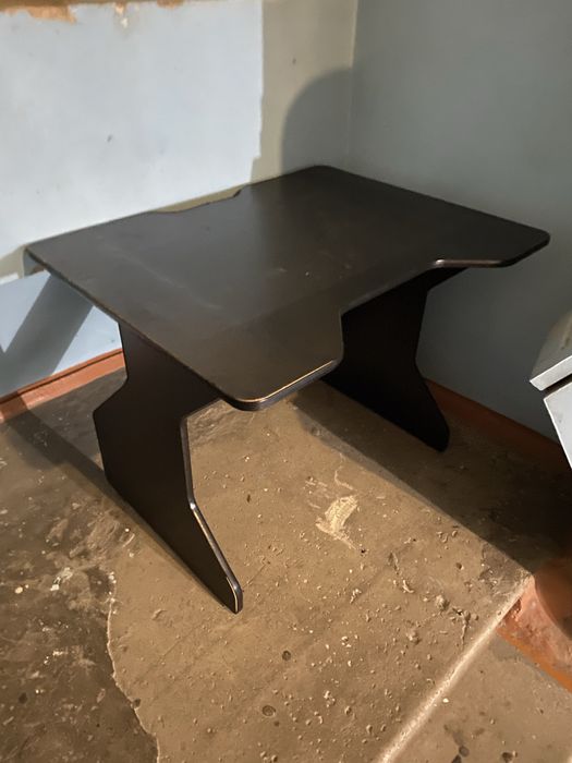 Стол компьютерный